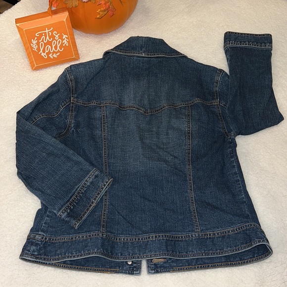 Ann Taylor LOFT, 3/4 Length Sleeves, Jean Jacket Size 12 w/Stretch, SUPER CUTE🩵 - Picture 10 of 13